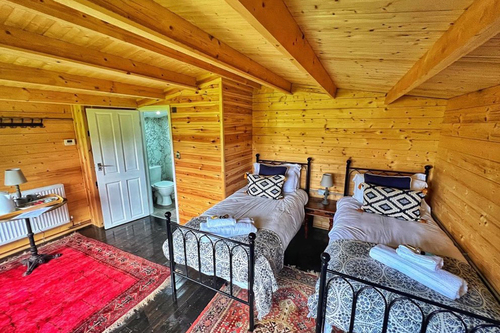 1 Bedroom Log Cabins